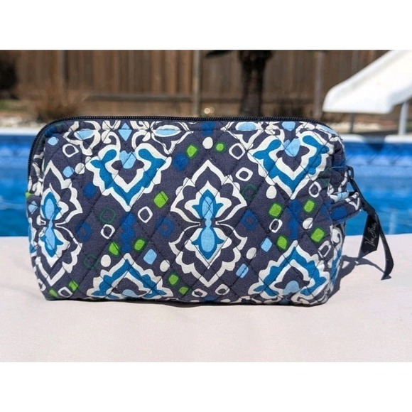 Vera Bradley Ink Blue Blush & Brush Cosmetic Makeup Case Quilted Travel Bag - Picture 2 of 4